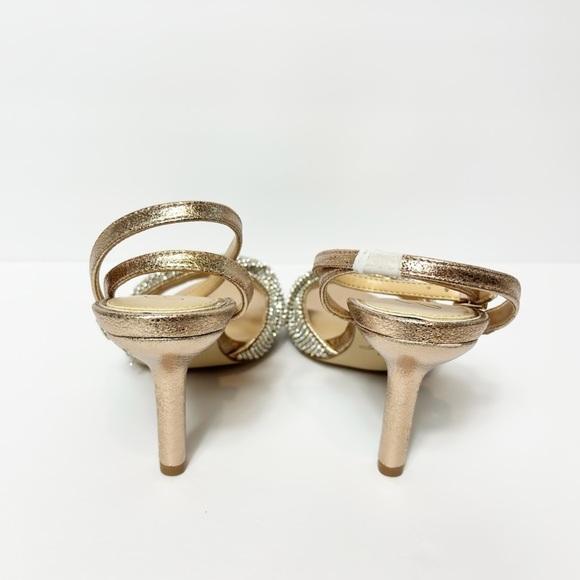 Jewel Badgley Mischka Gold and Silver Heels - Picture 5 of 7